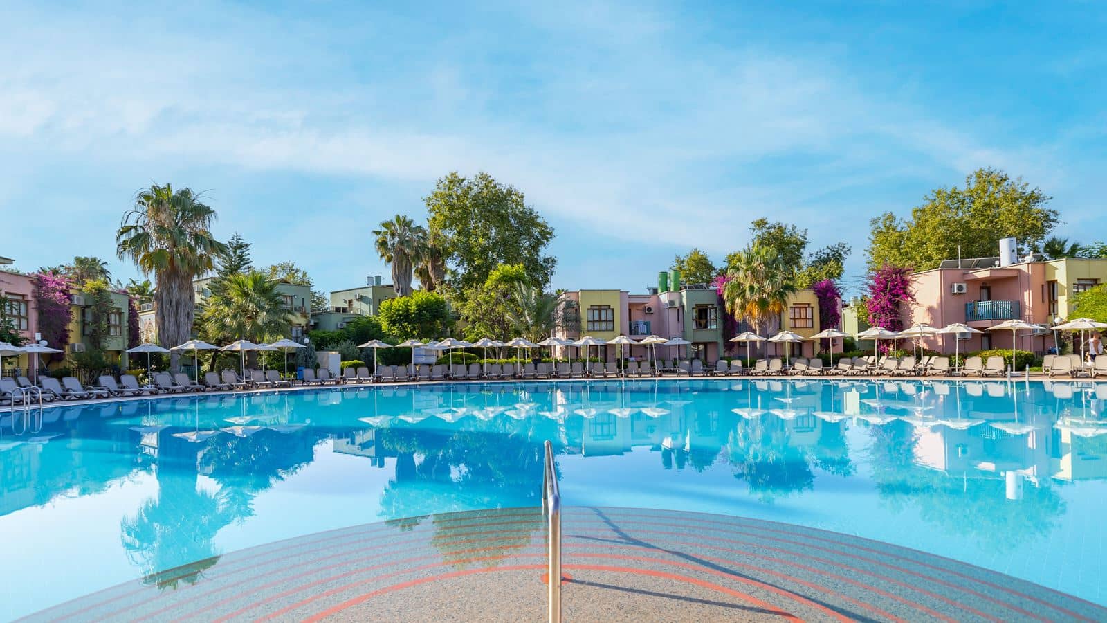 pools-outdoor-pool