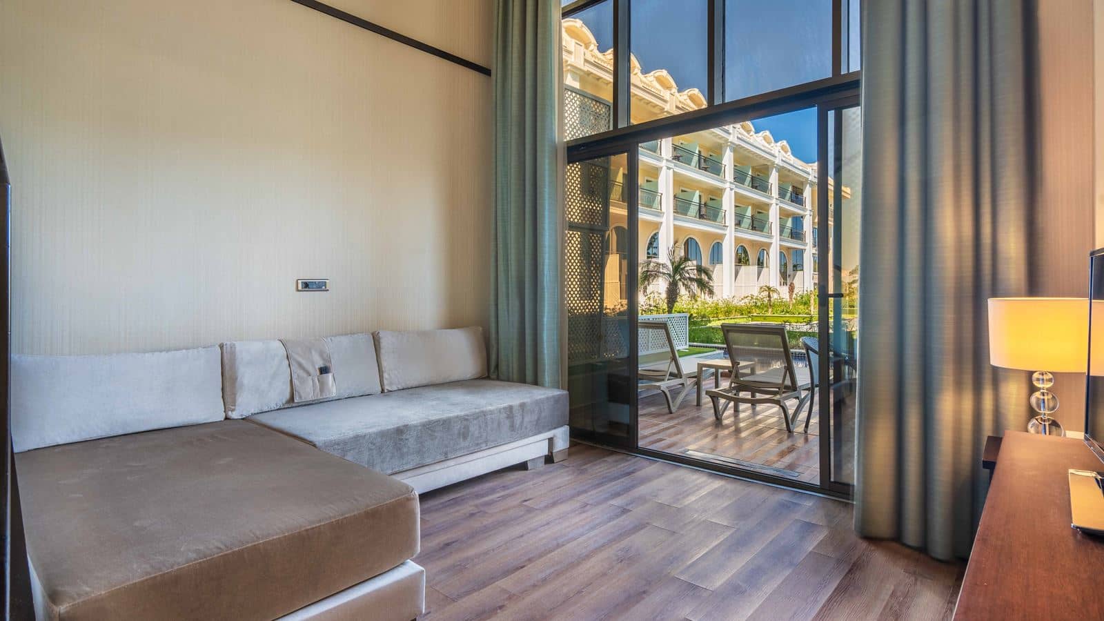rooms-dublex-family-suite