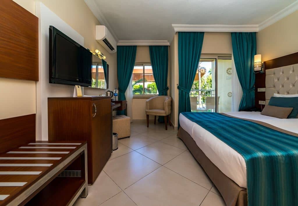 rooms-standard-room