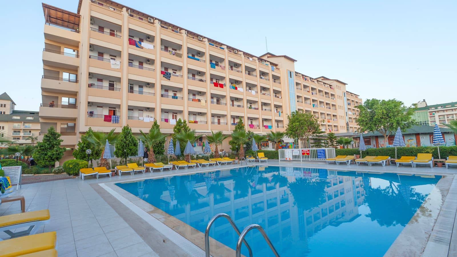 pools-outdoor-pool