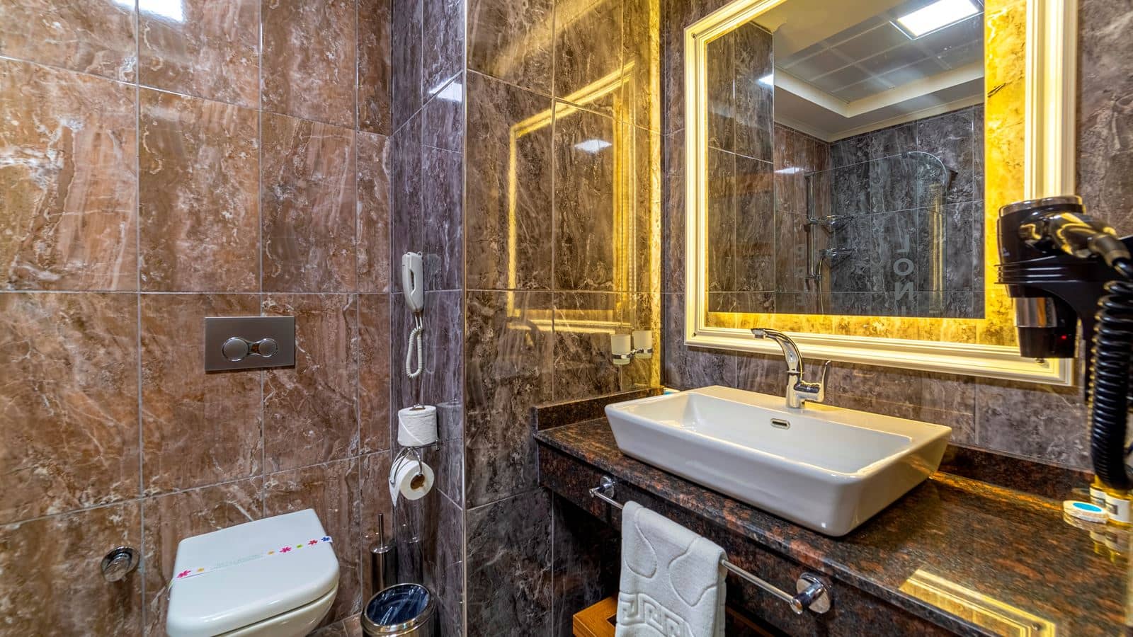 rooms-standard-room