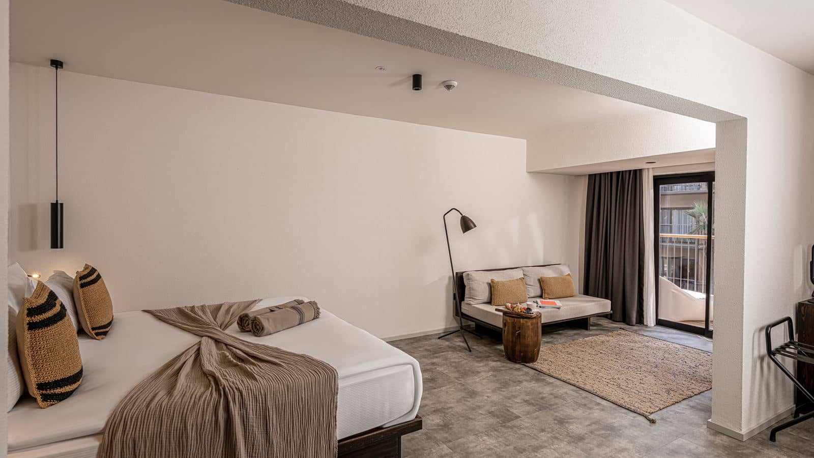 rooms-deluxe-standart-room