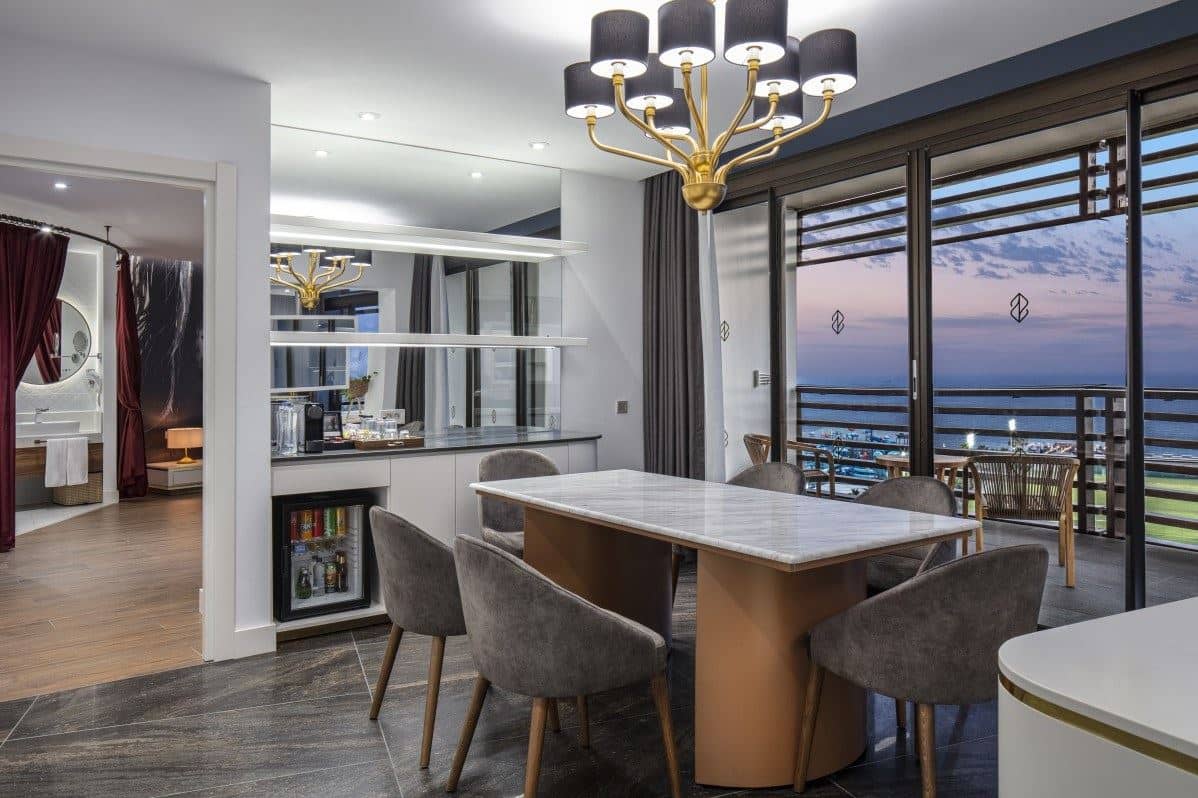 rooms-king-suite