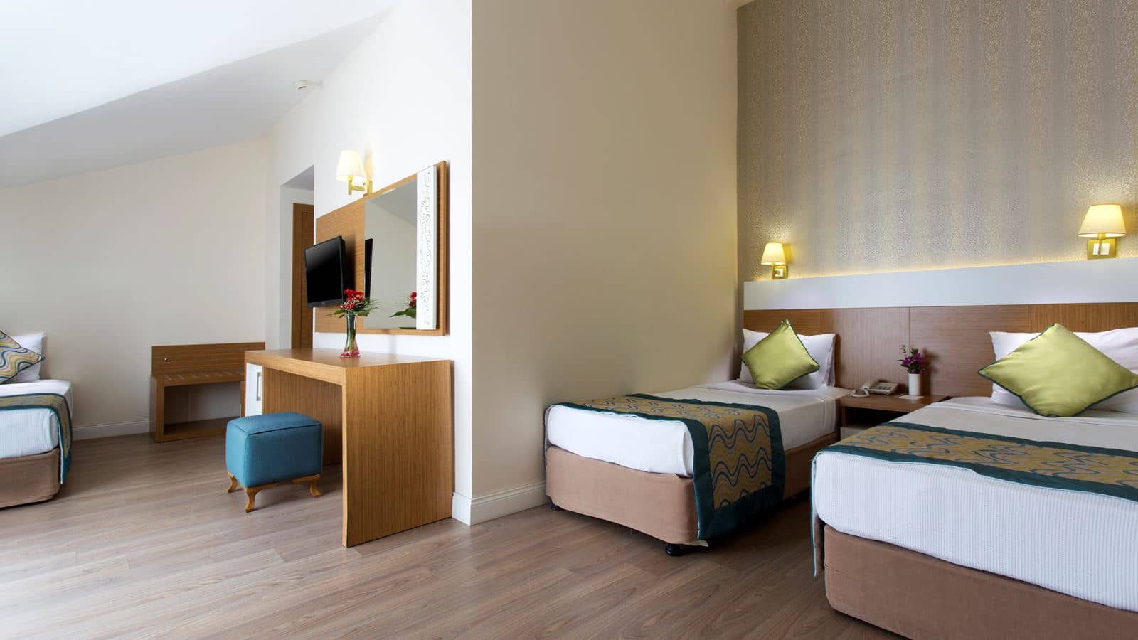 rooms-family-room