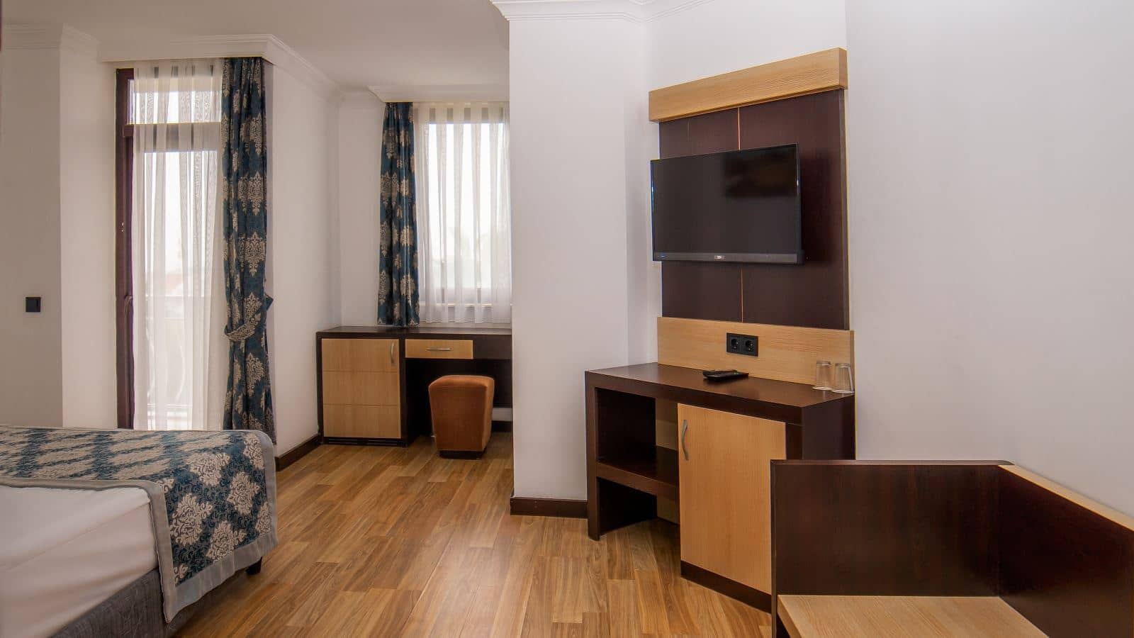 rooms-standard-room
