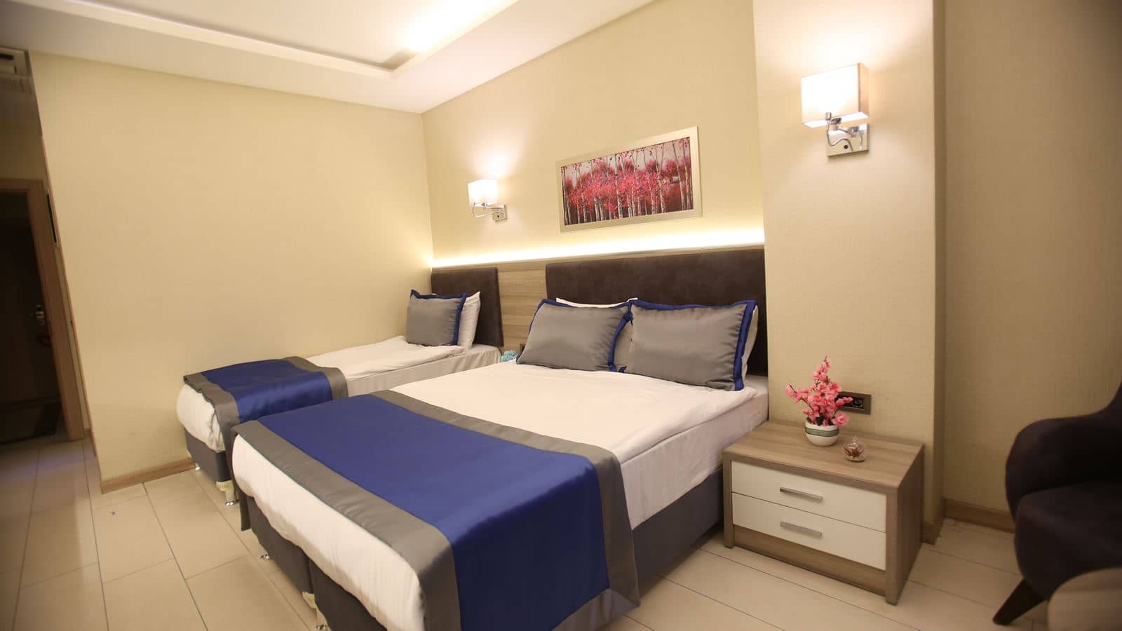 rooms-deluxe-room