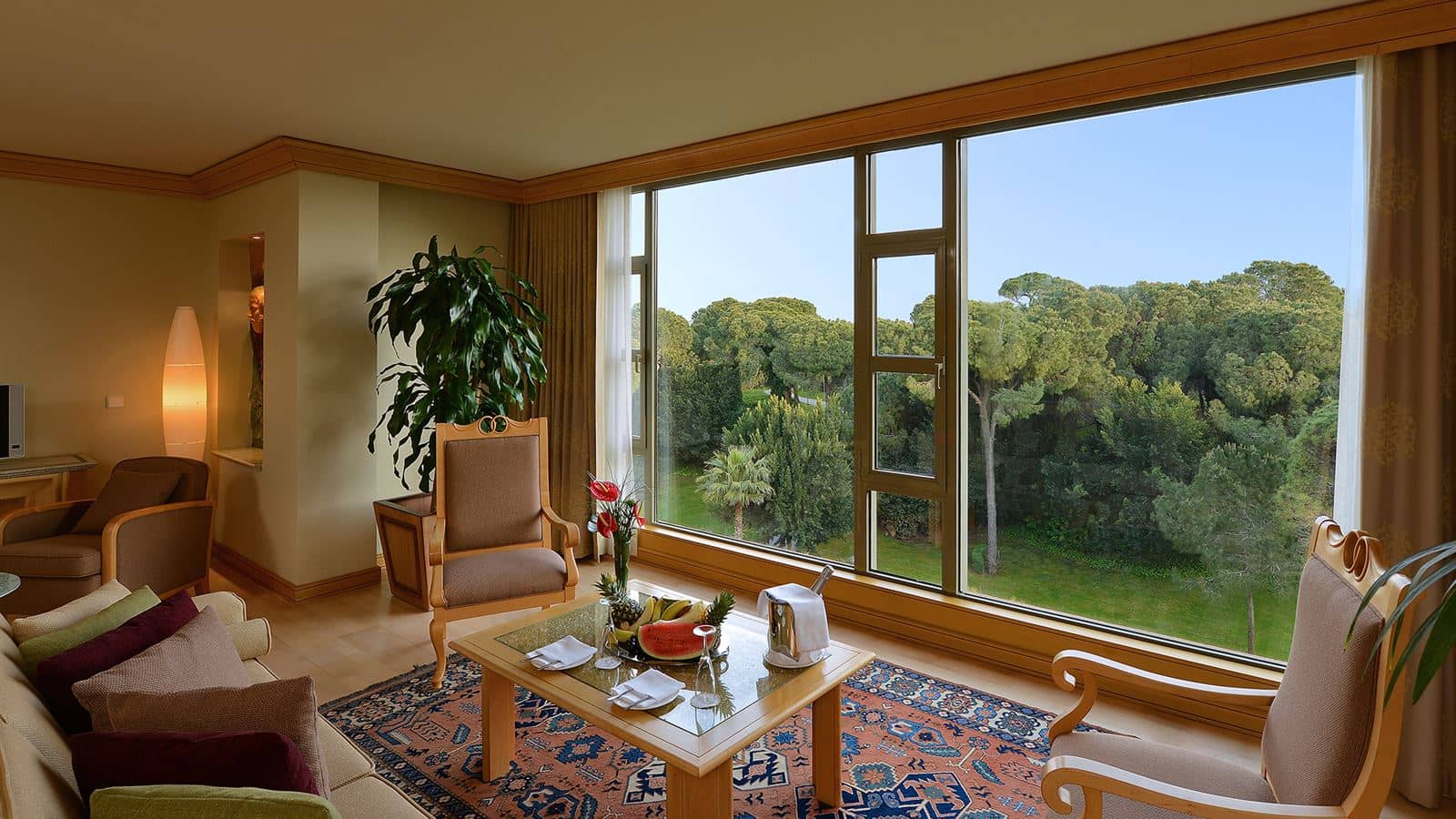 rooms-king-suite-room
