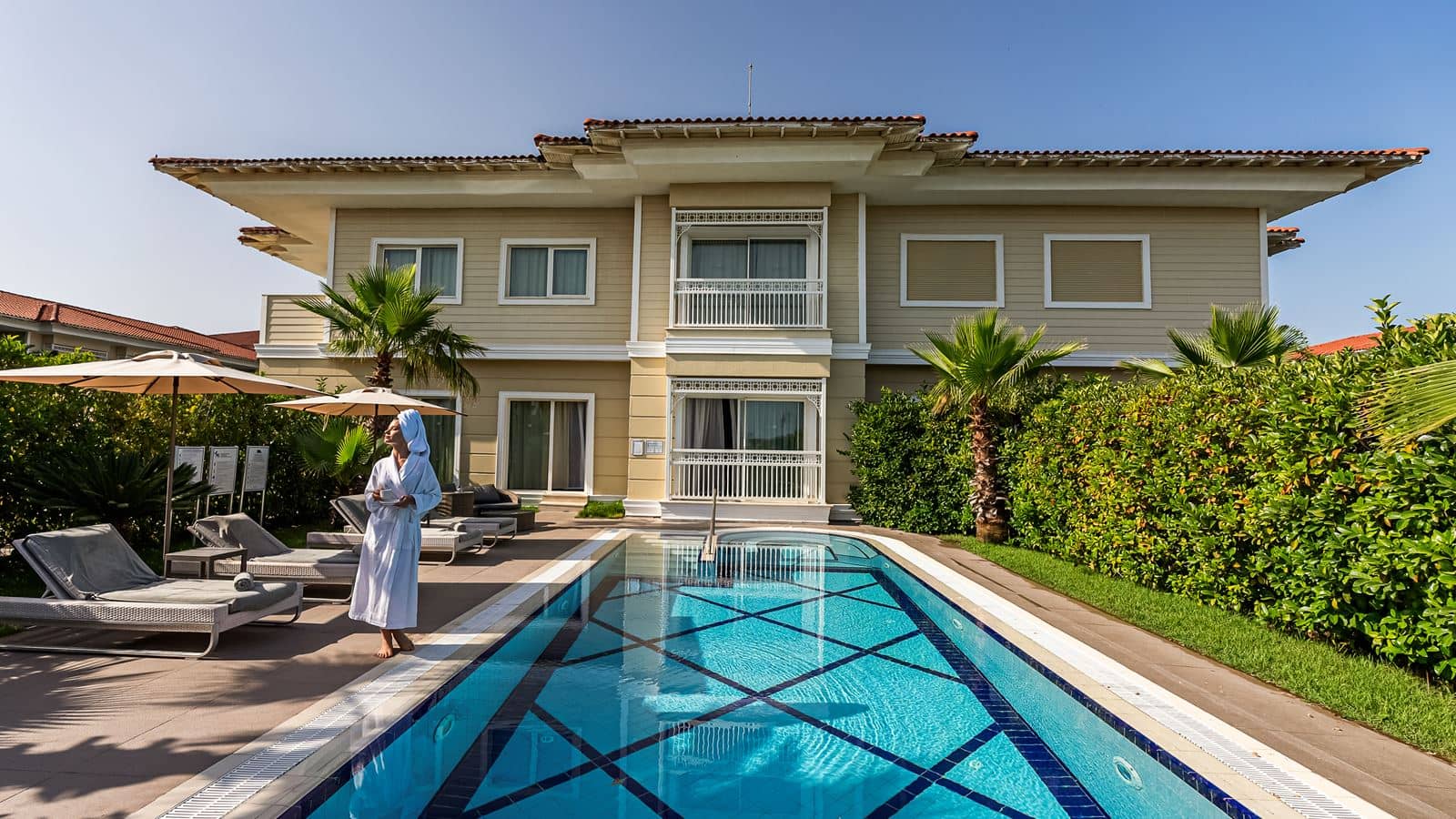 rooms-presidential-pool-suite-type-a