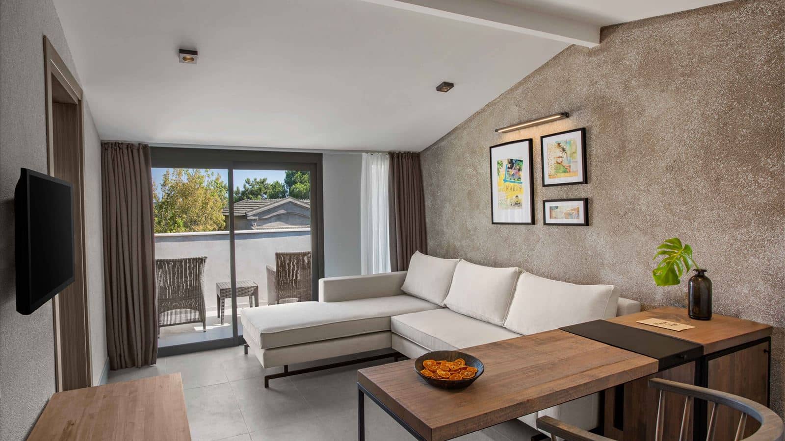 rooms-junior-suite-main-building