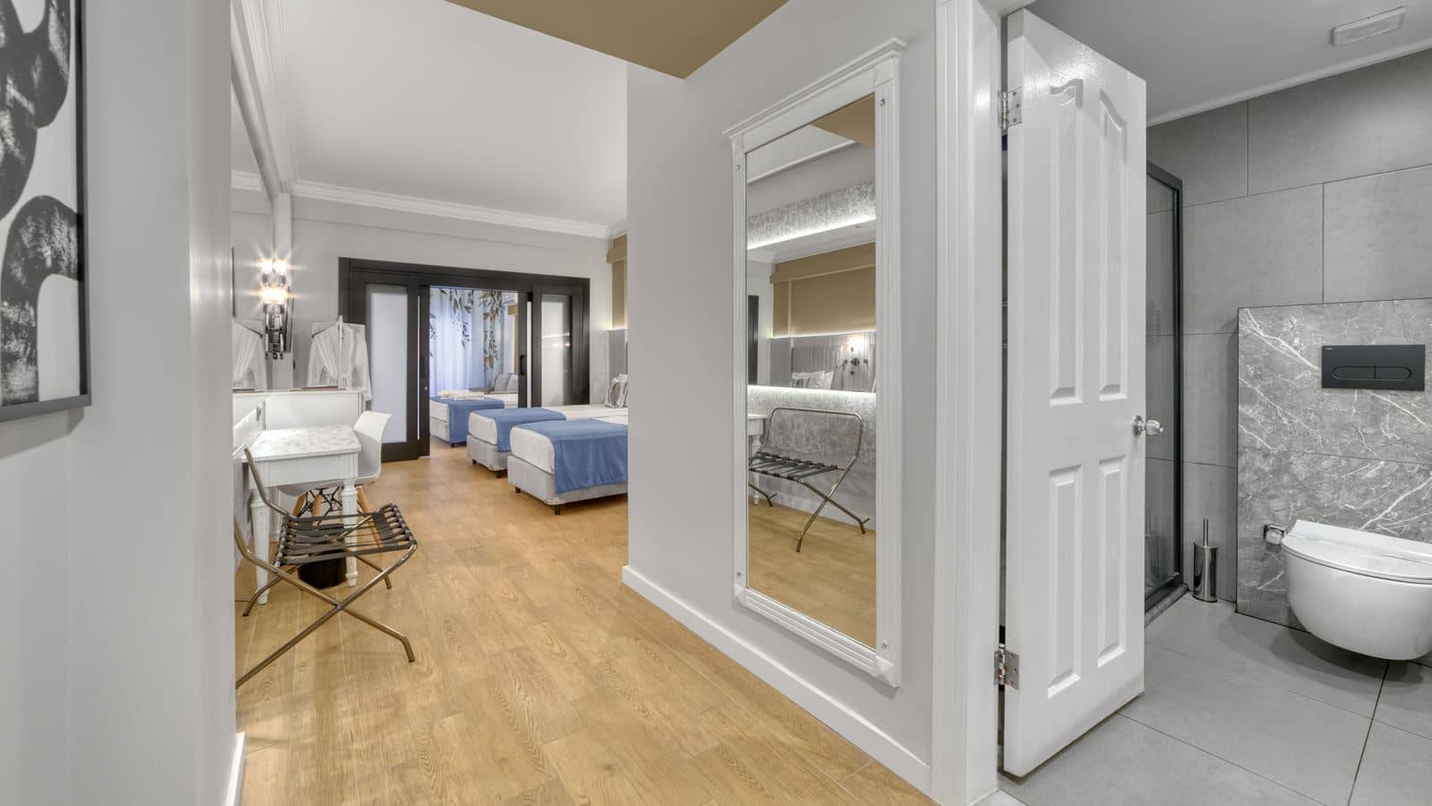 rooms-family-room-land-view