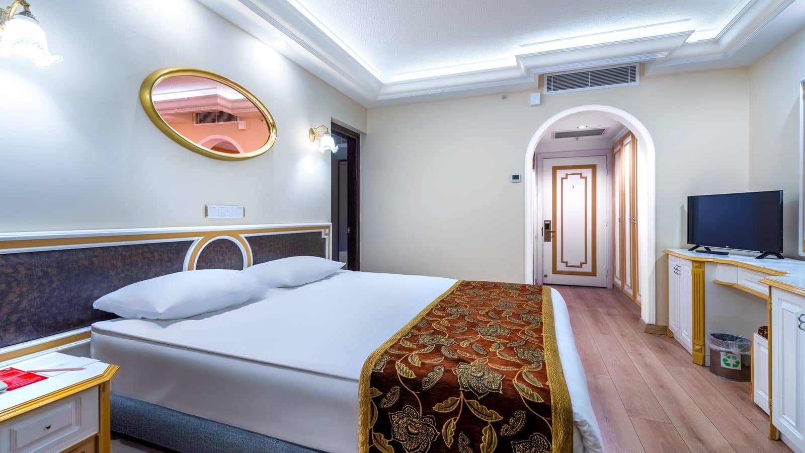 rooms-park-family-room