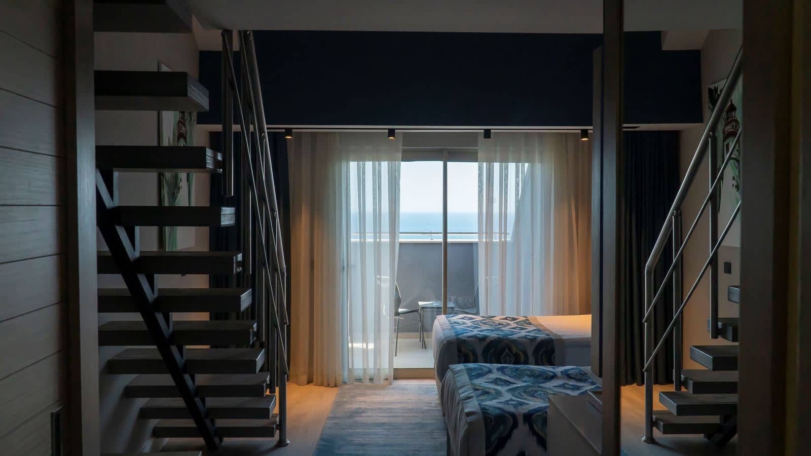 rooms-duplex-family-room