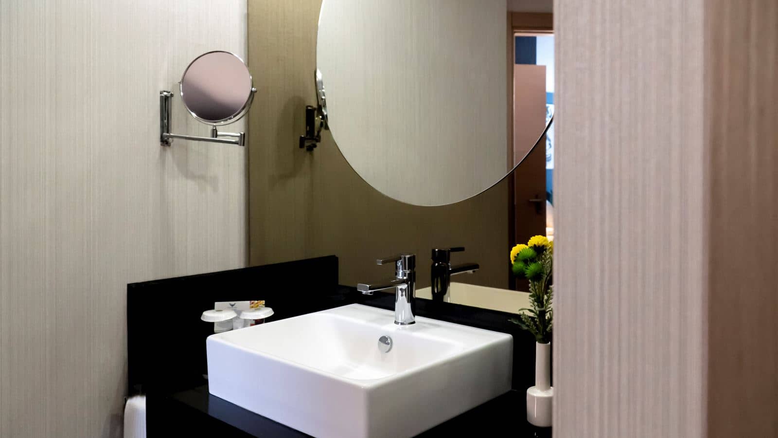 rooms-duplex-family-room