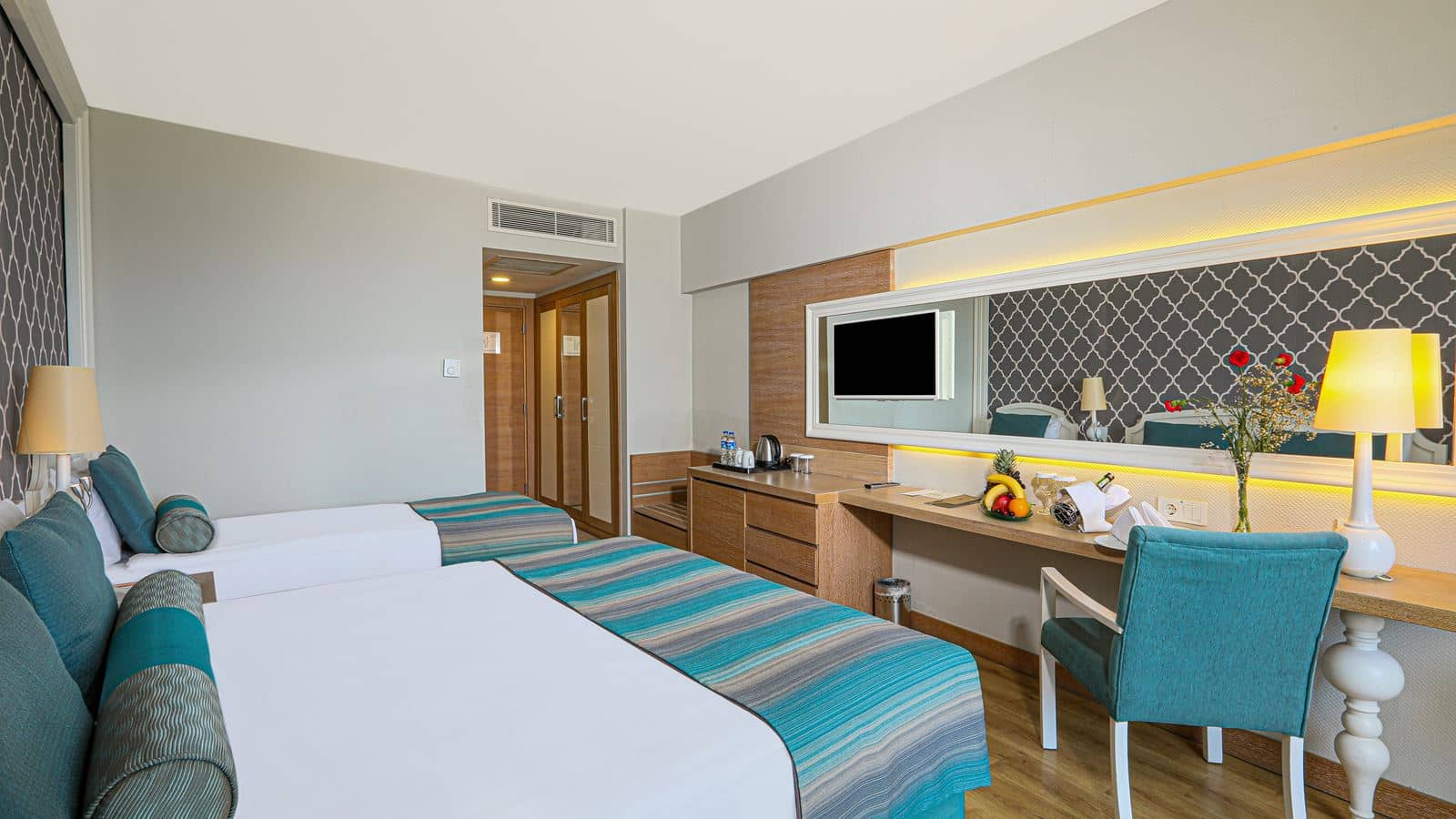 rooms-deluxe-room