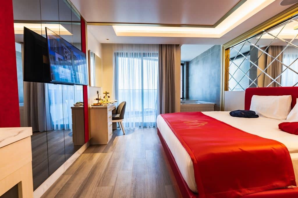 rooms-standard-partial-sea-view-room