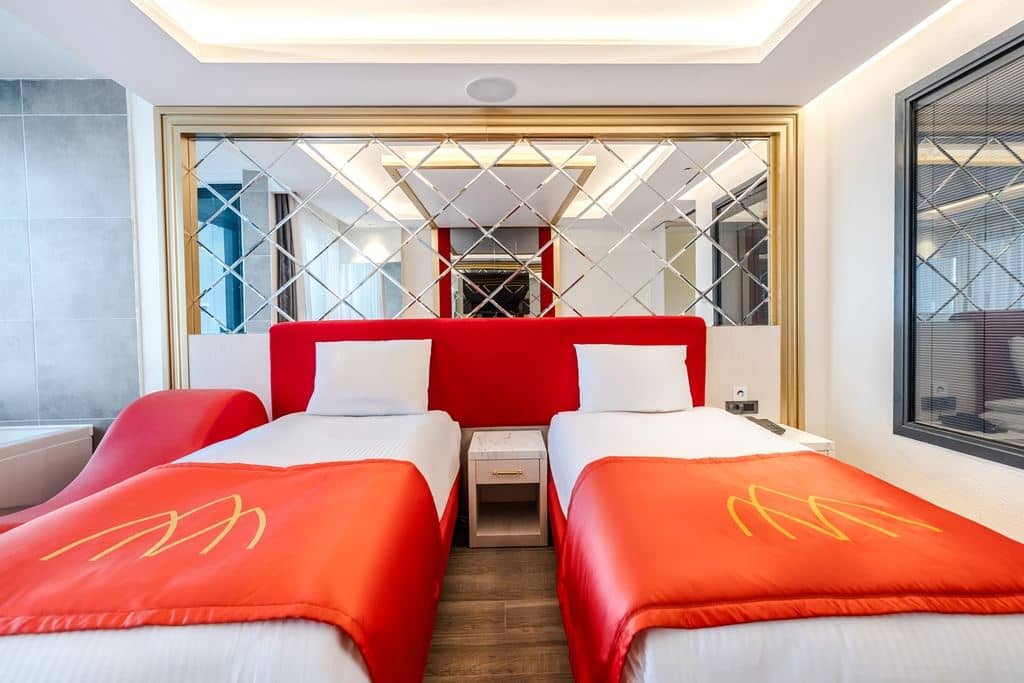 rooms-standard-partial-sea-view-room