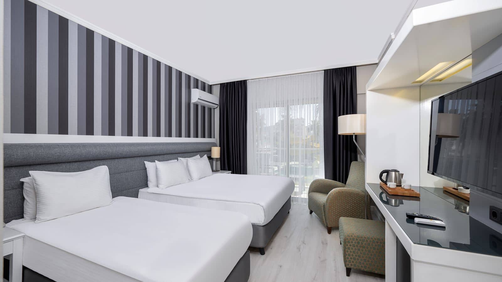rooms-superior-room-mountain-view