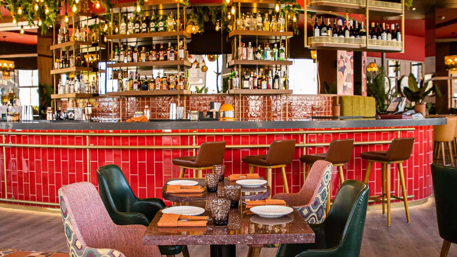 restaurants-ava