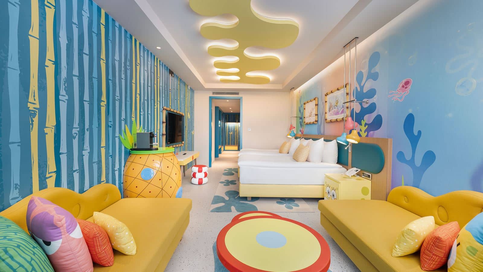 rooms-themed-deluxe-room-connection