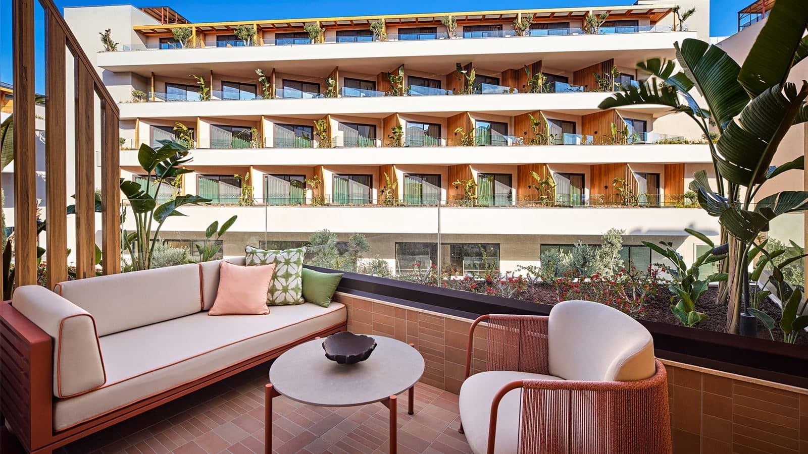 rooms-resort-triple-room-mix-zone