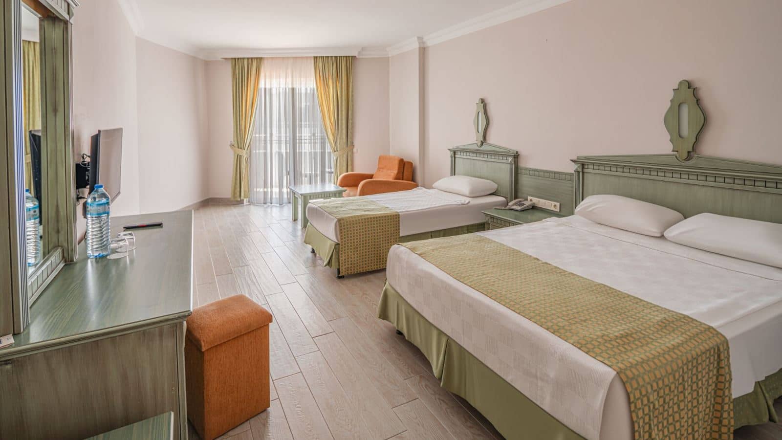 rooms-standard-room