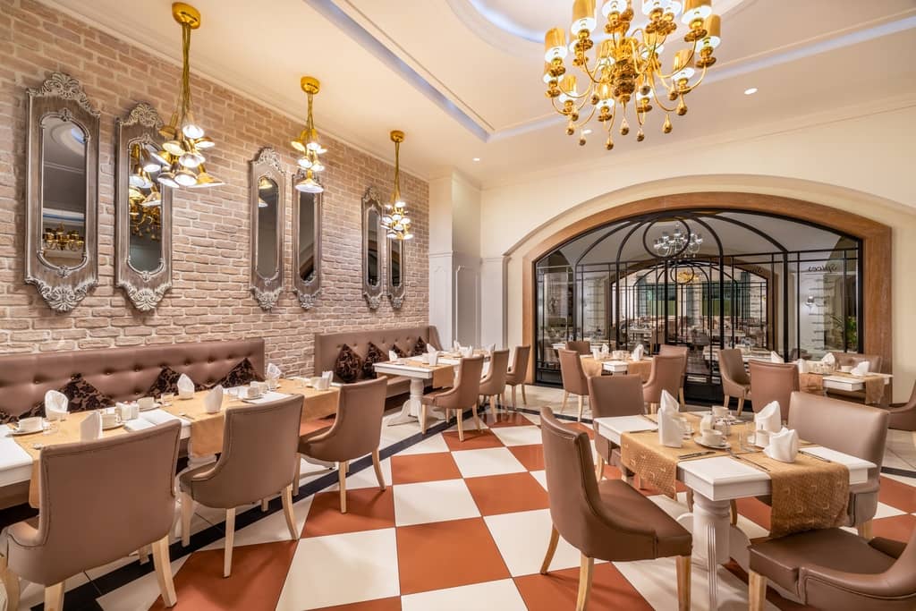 restaurants-restaurant