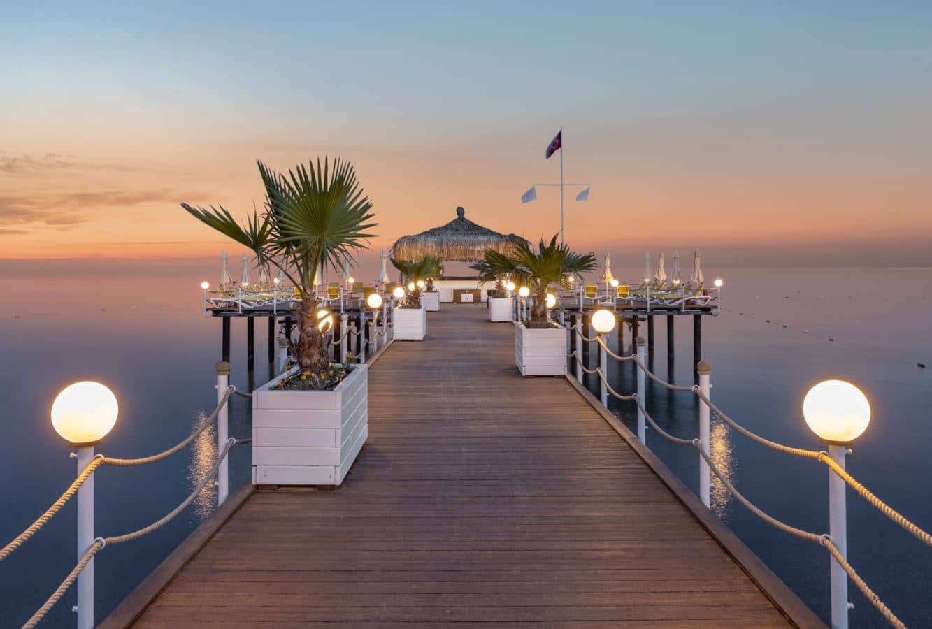 bars-pier-bar