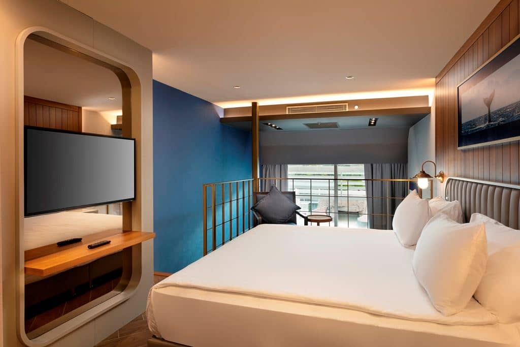 rooms-dublex-suite-terrace-with-jakuzzi