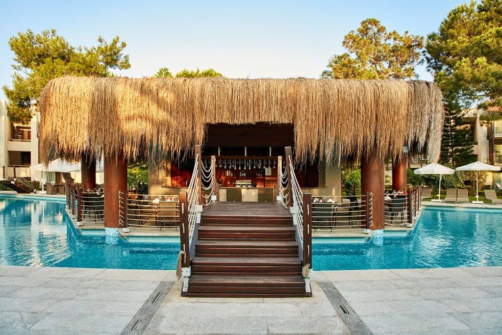 restaurants-garden-pool-snack