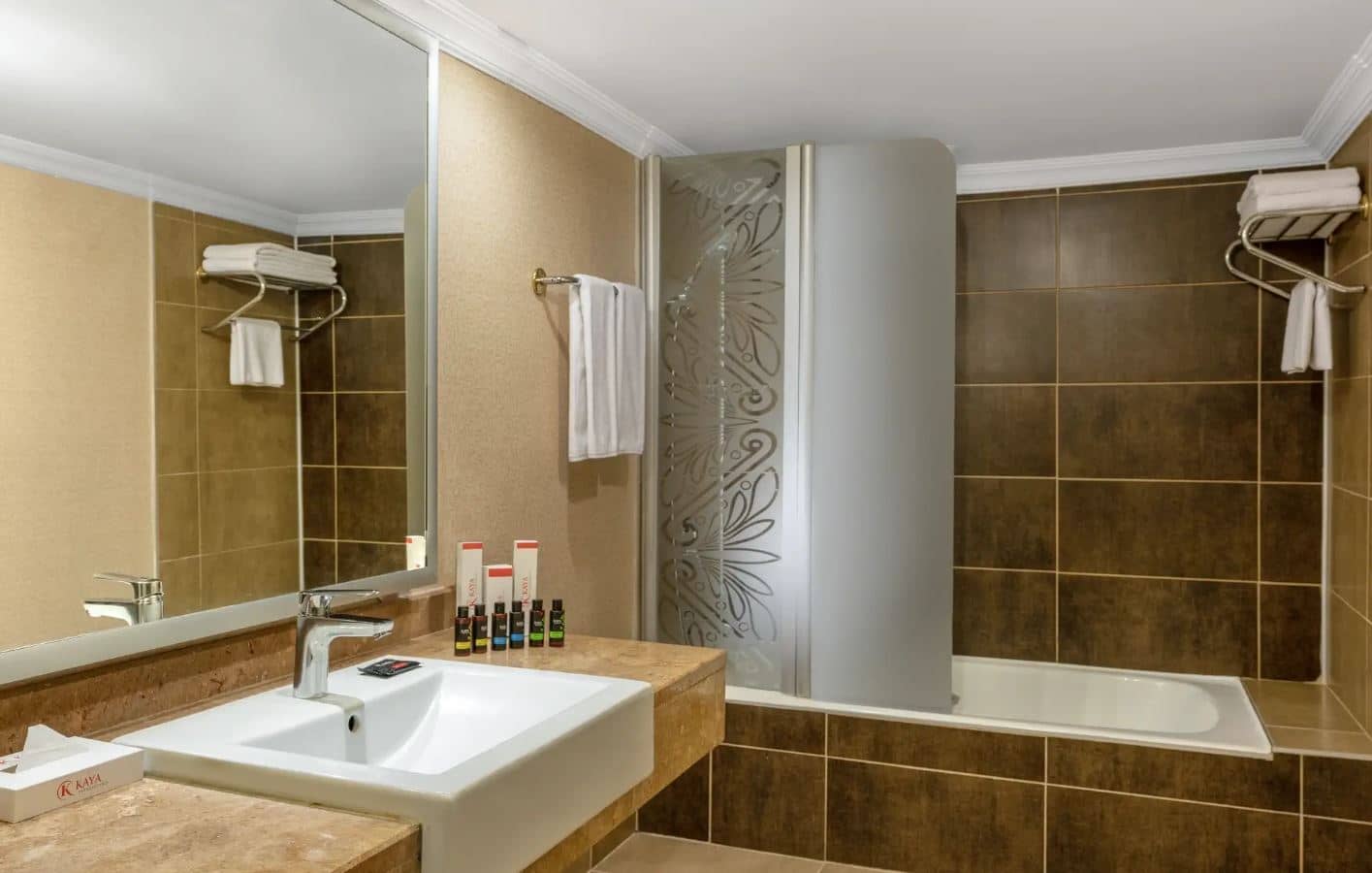 rooms-suite-room