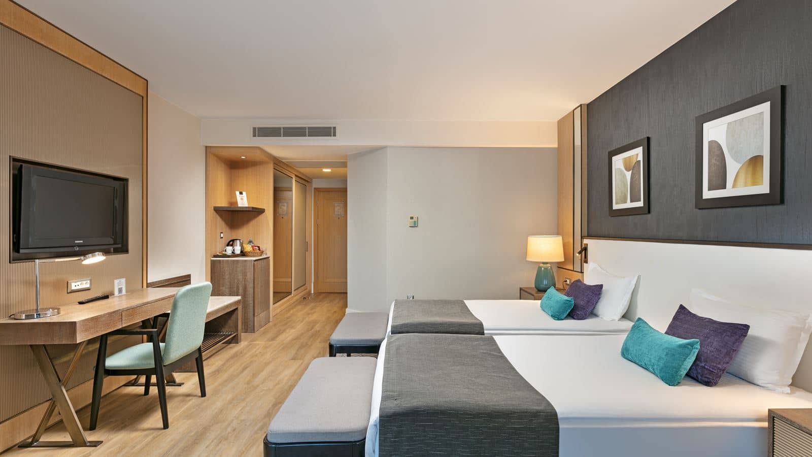 rooms-deluxe-room-sea-side-view