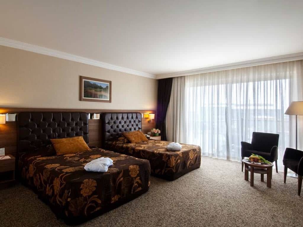 rooms-standard-room-land-view