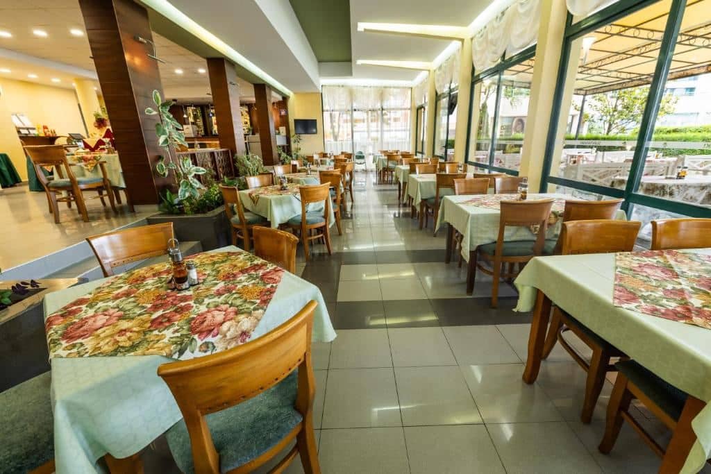 restaurants-main-restaurant