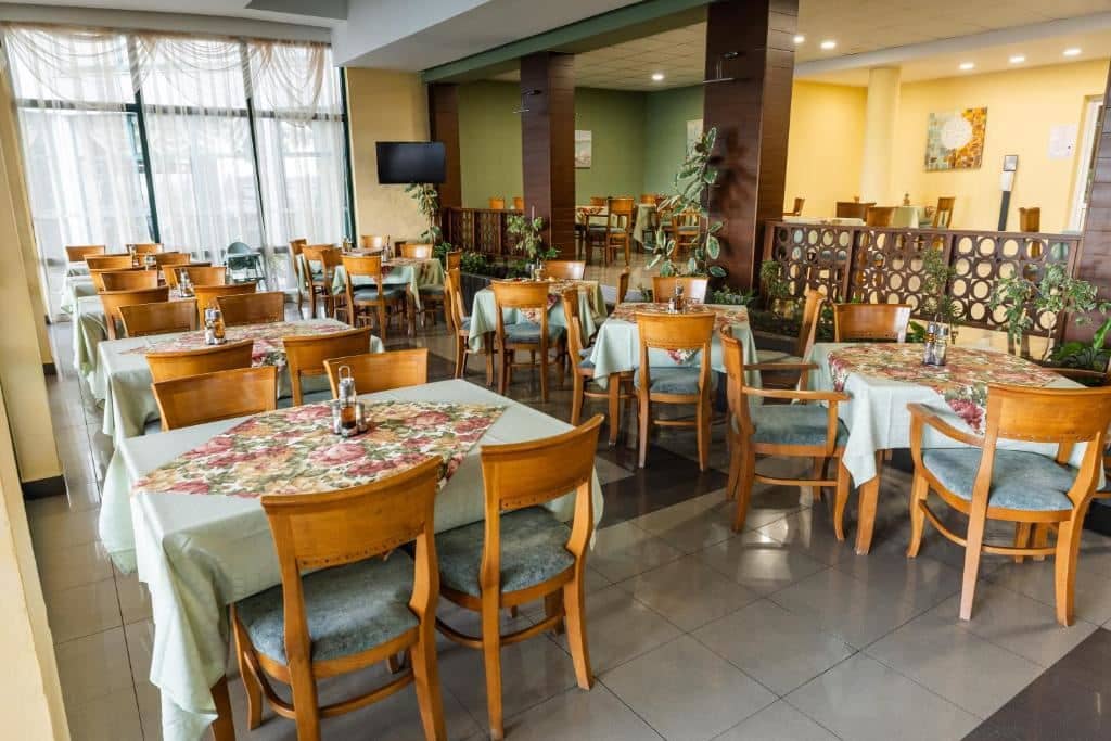 restaurants-main-restaurant