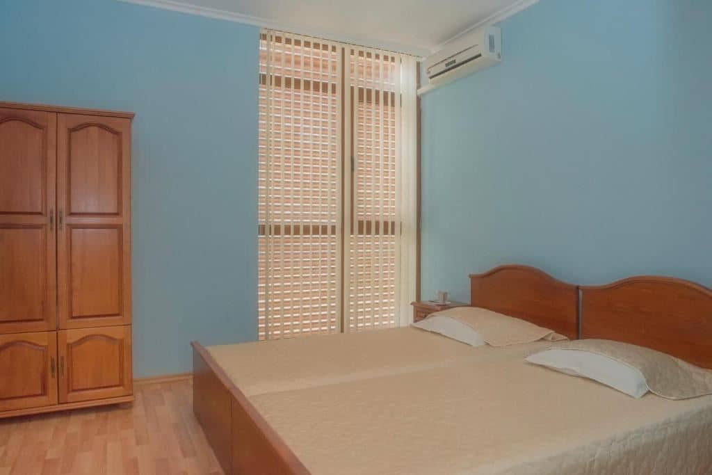 rooms-2-bedroom-standard-apartment-balcony