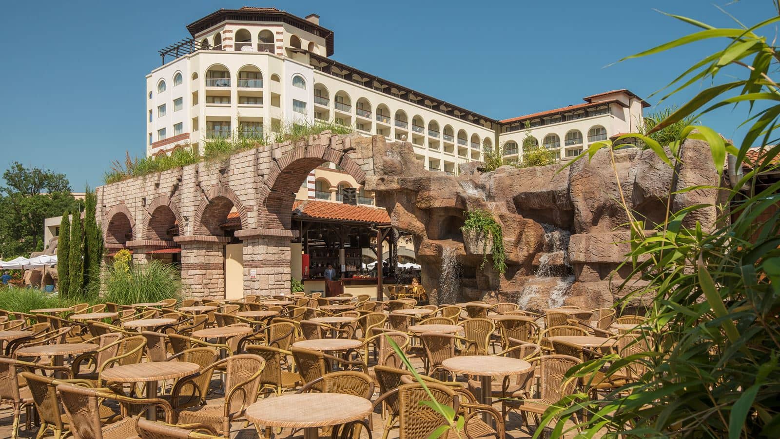 restaurants-restaurants