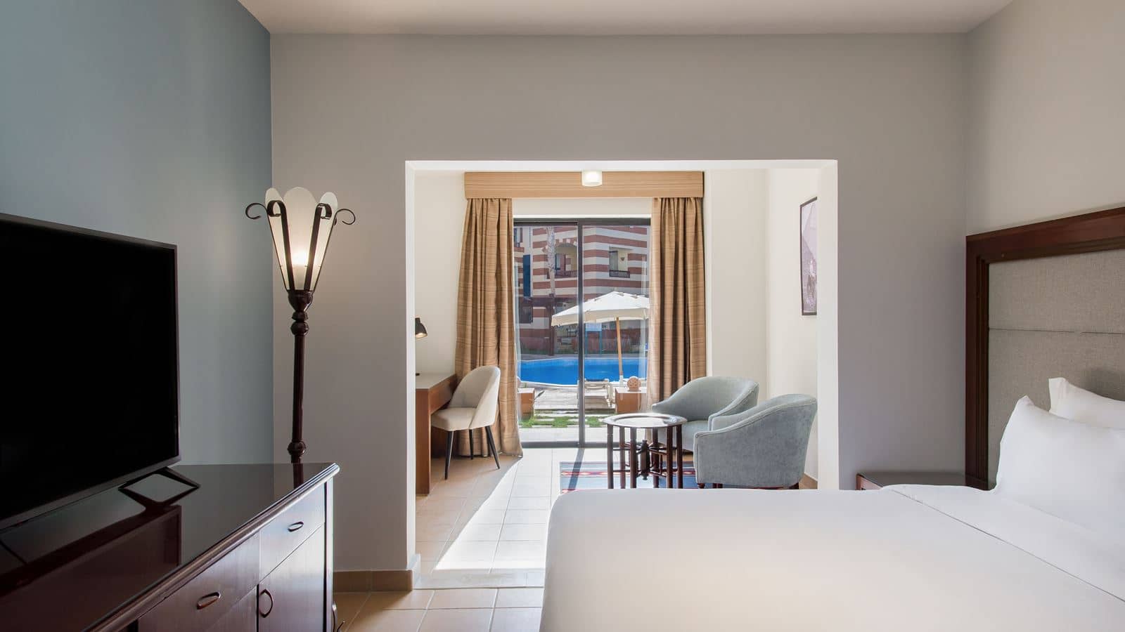 rooms-superior-pool-view