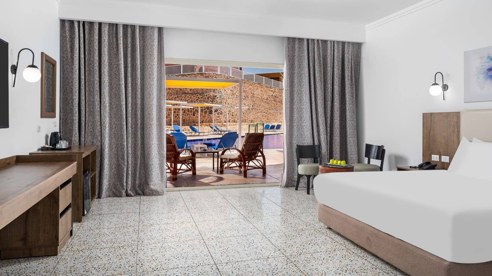 rooms-superior-room-pool-view