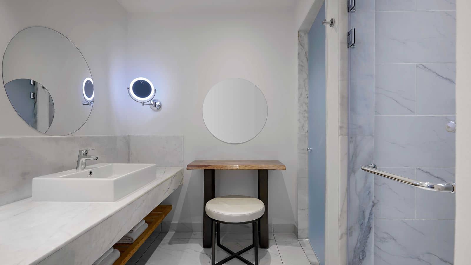rooms-standard-suite