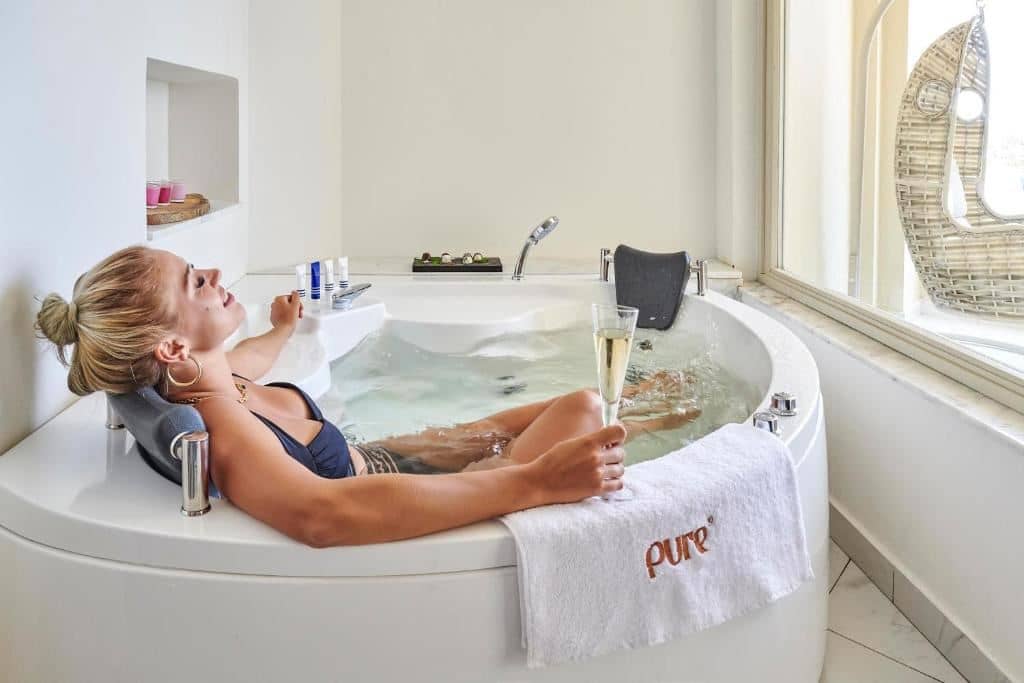 rooms-jacuzzi-suite