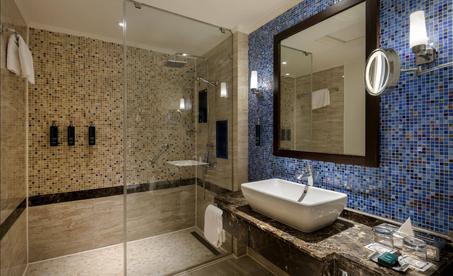 rooms-deluxe-partial-sea-view