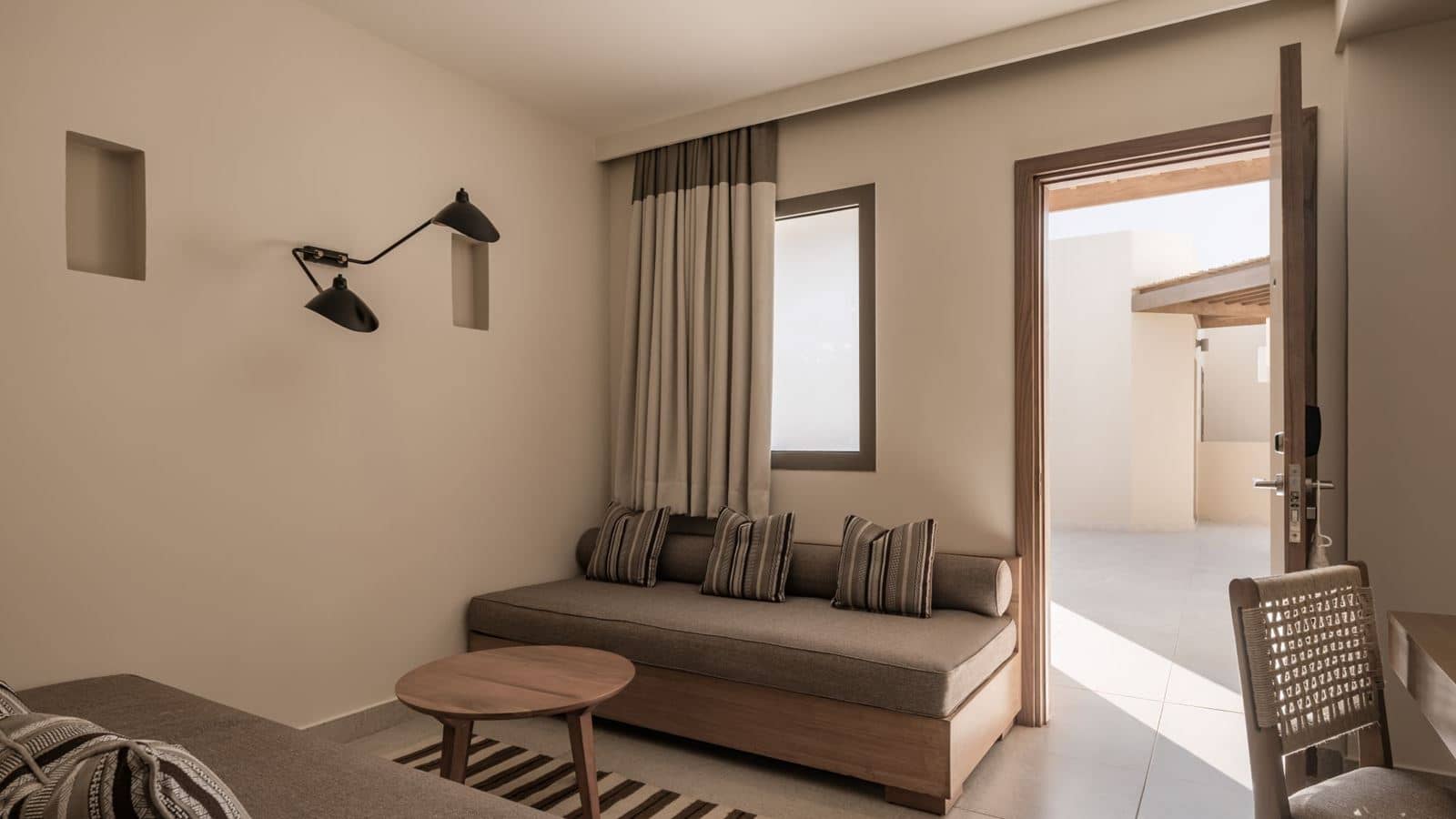 rooms-deluxe-family-sea-view