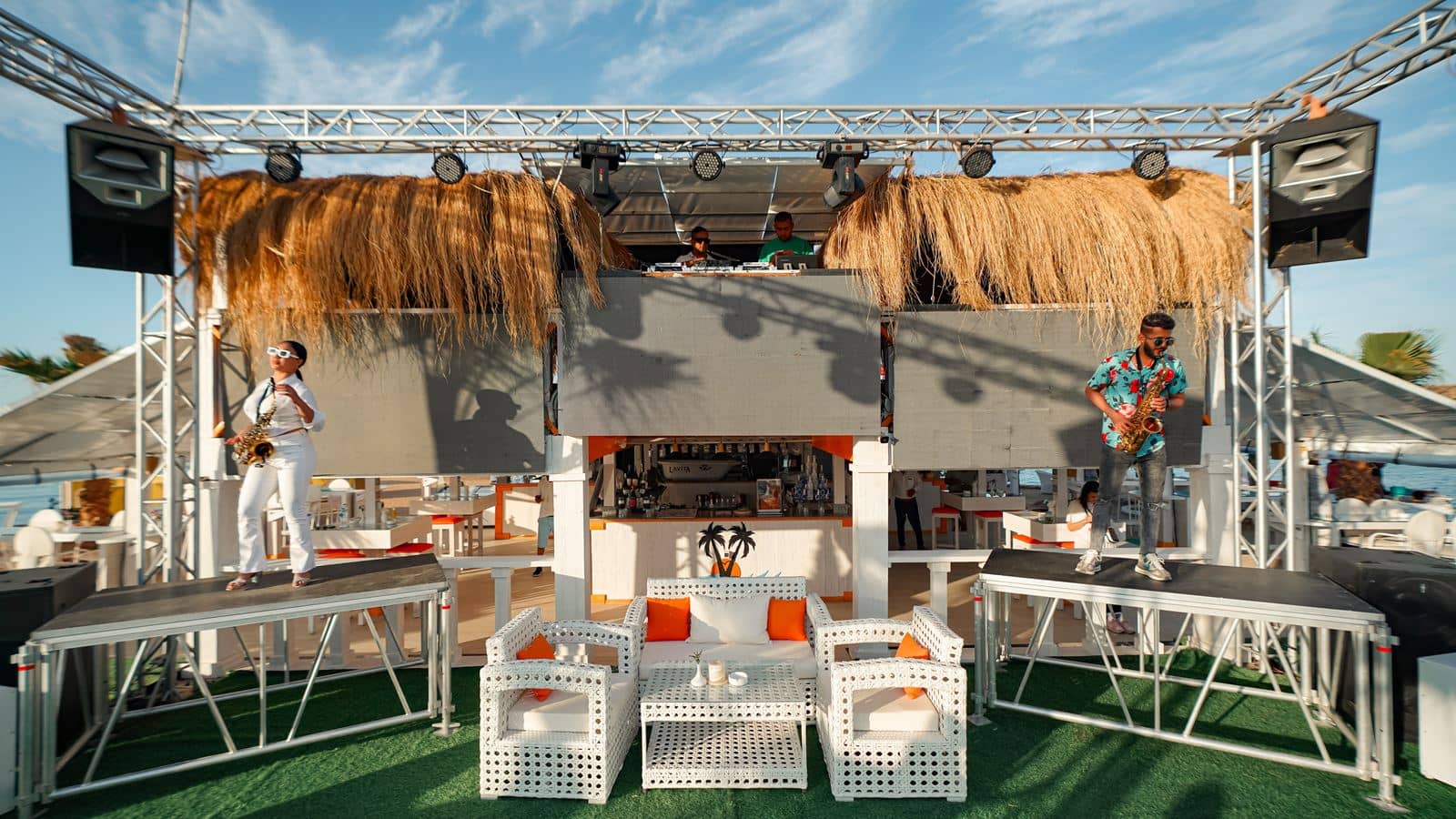 bars-coco-loco-beach-lounge
