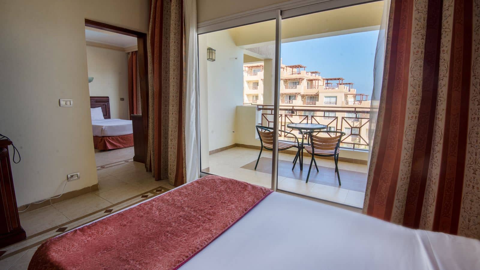 rooms-family-room