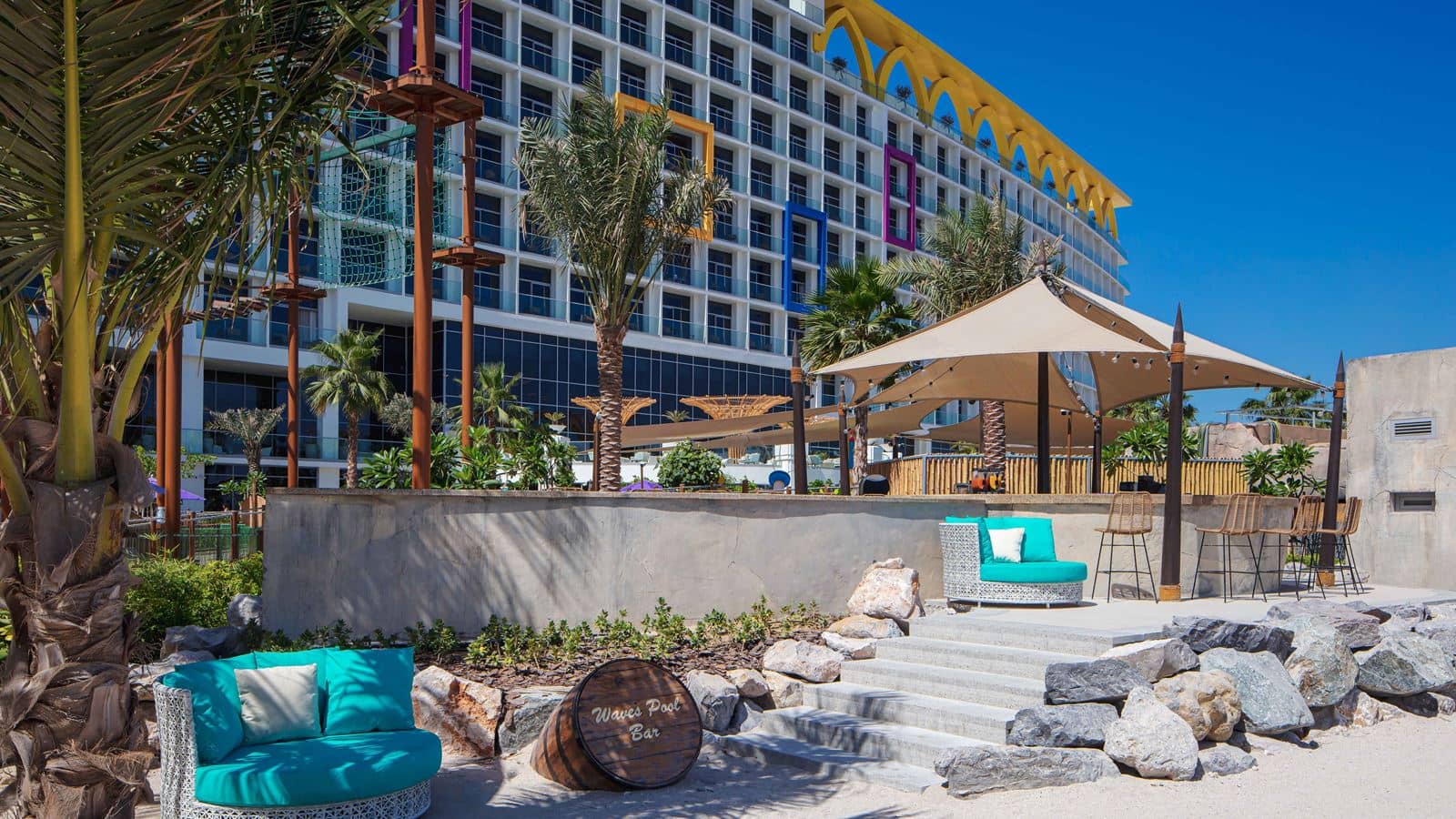 bars-waves-pool-bar