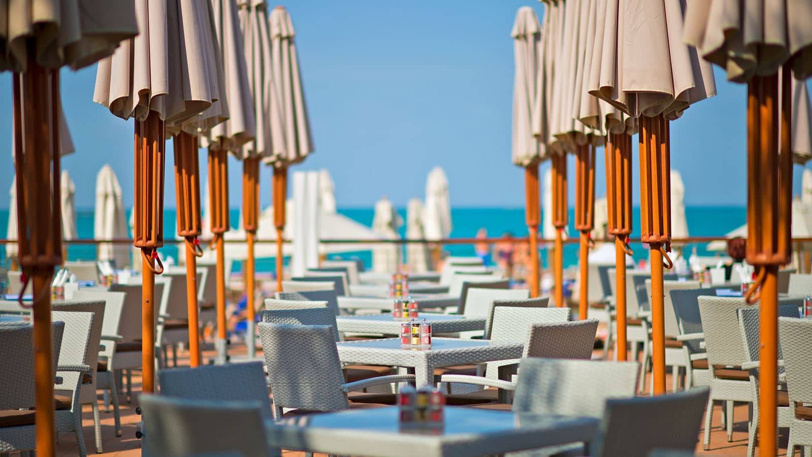 restaurants-wavebreaker