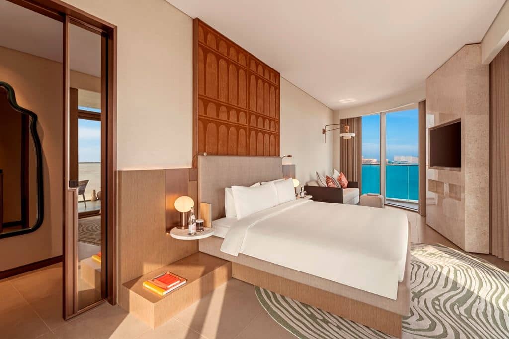 rooms-collection-corner-suite