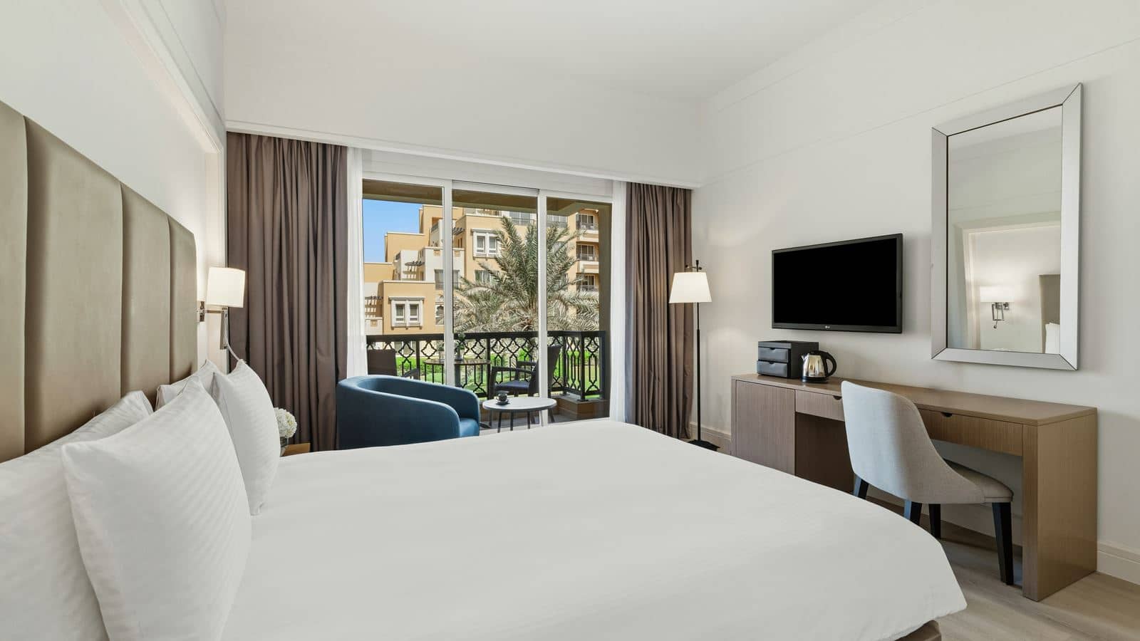 rooms-two-bedroom-family-suite-garden