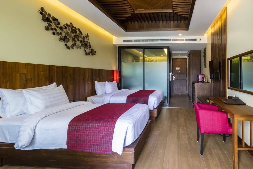rooms-deluxe-room-mountain-view