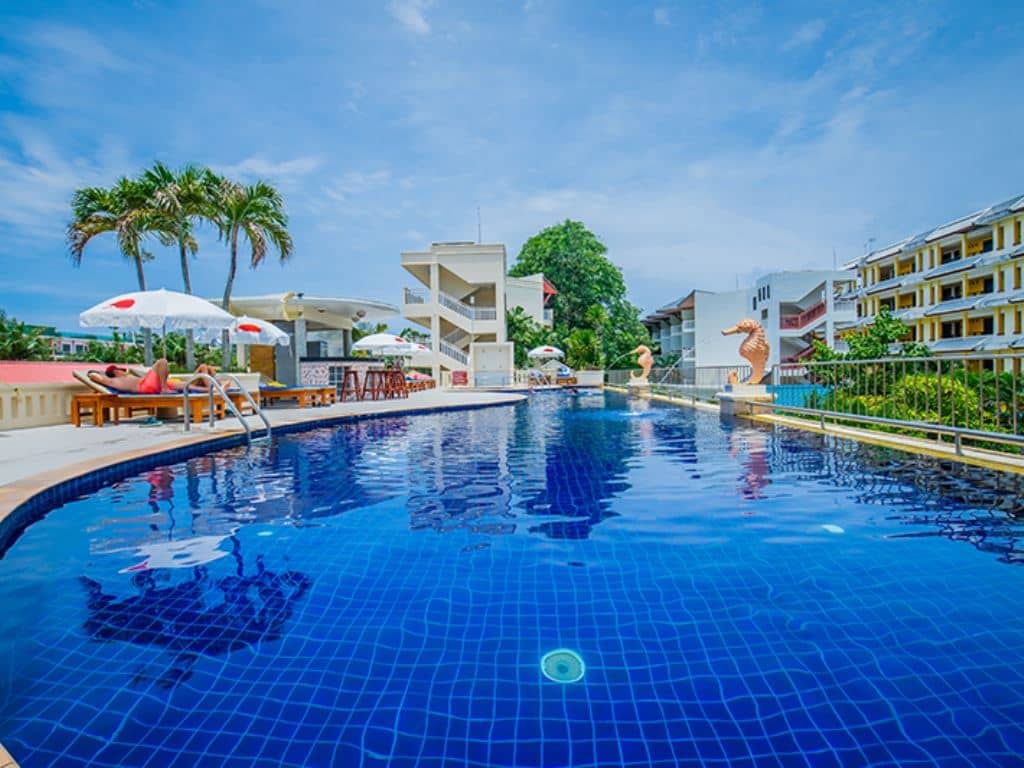 pools-outdoor-pool